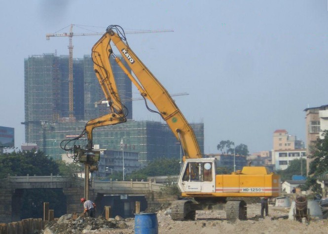 挖機打樁臂改裝、打樁臂改裝、打樁臂挖機