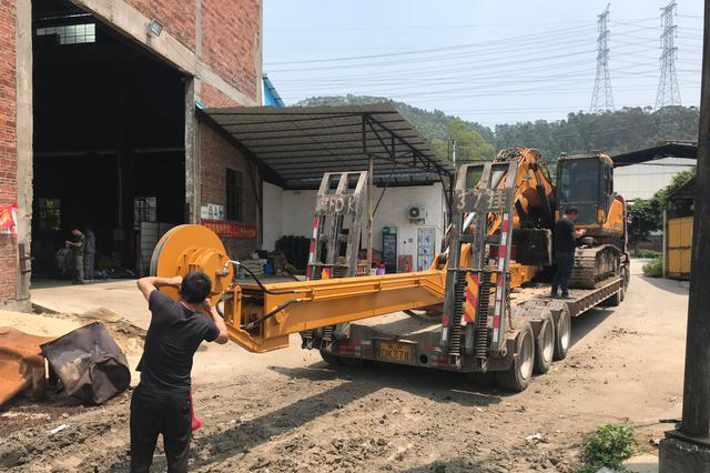 勾機伸縮臂廠家、挖機伸縮臂廠家