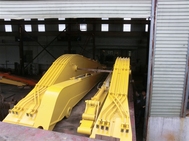 挖機(jī)加長臂廠家、挖掘機(jī)加長臂定做、挖掘機(jī)加長臂改裝