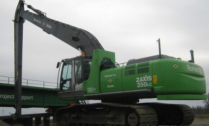 挖掘機(jī)加長(zhǎng)臂安裝偏了怎么辦？快速處理指南