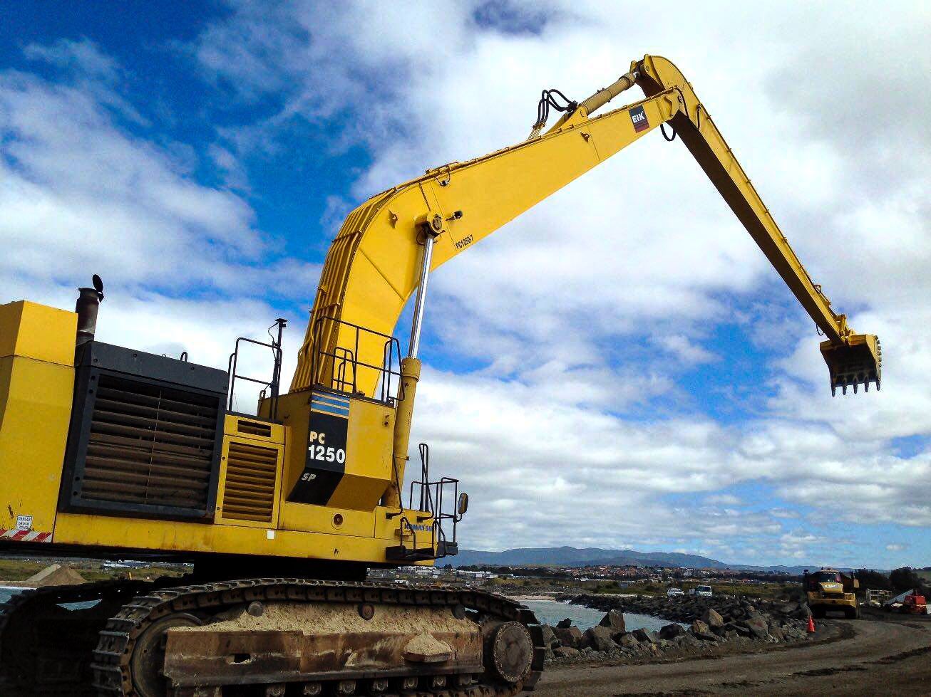 挖掘機加長臂 挖掘機加長臂