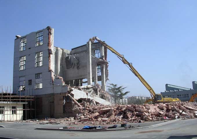 挖掘機(jī)拆樓臂 挖掘機(jī)拆樓臂